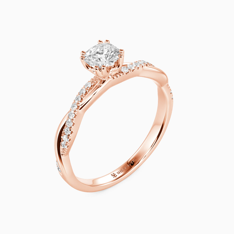 "Über Dich" Verlobungsring 0,8 ct Kissenschliff mit Seitensteinen