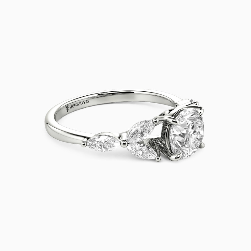 "Garten des Friedens" Verlobungsring 0,8 ct Rundschliff mit Seitensteinen