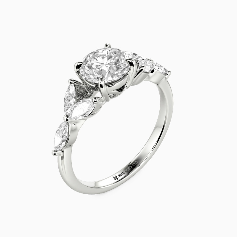 "Garten des Friedens" Verlobungsring 0,8 ct Rundschliff mit Seitensteinen