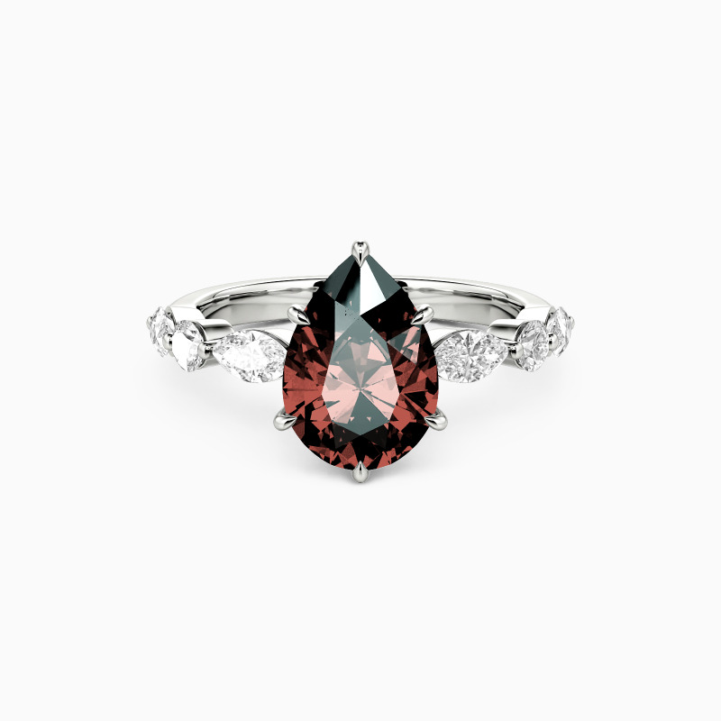 「聖なる約束」ペアシェイプ 2.0ct サイドストーン 婚約指輪