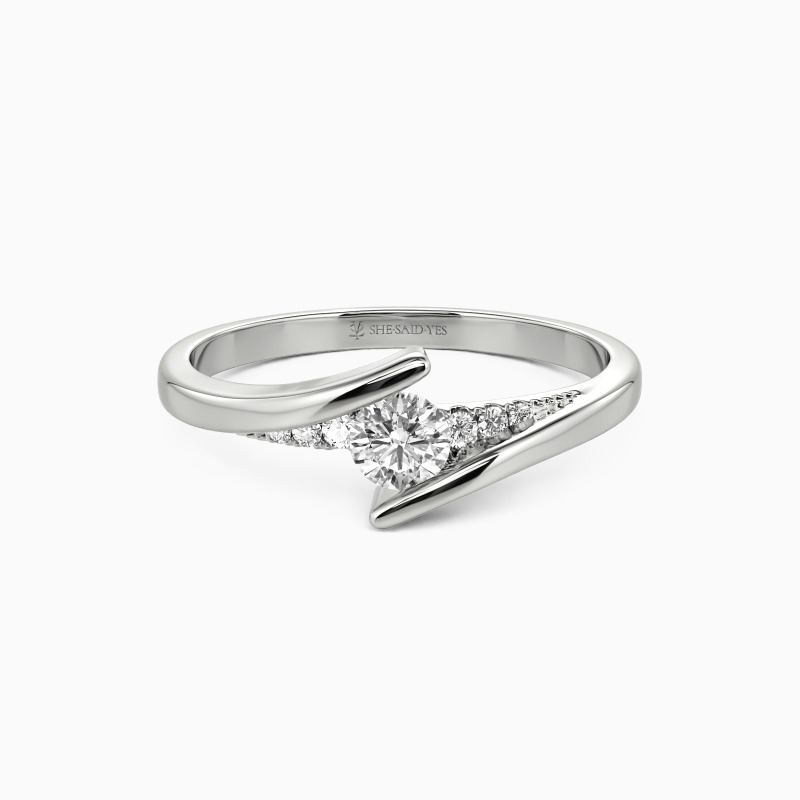 「ひたむきな心」0.2ct ラウンドブリリアントカットサイドストーン 婚約指輪