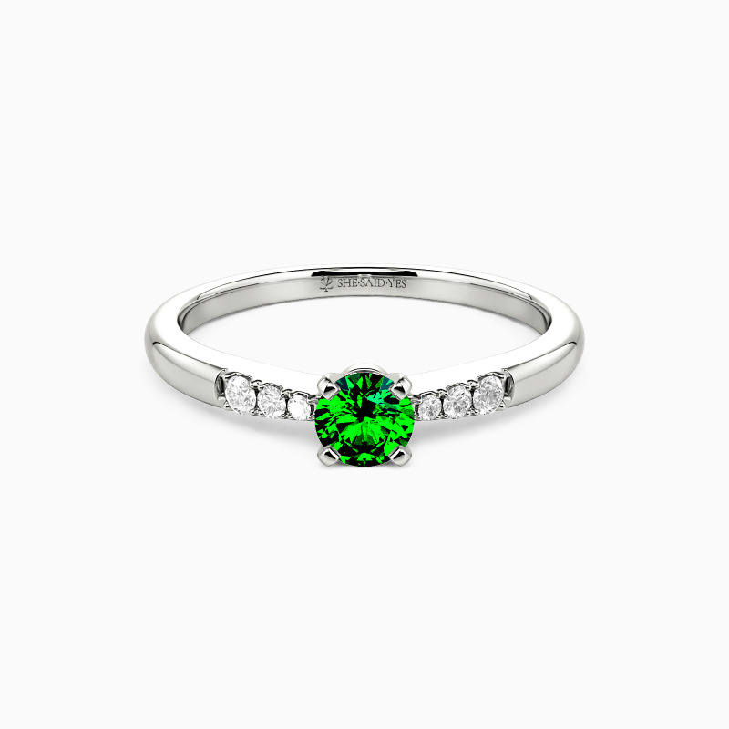 「心を照らす笑顔」ラウンド 0.3ct サイドストーン 婚約指輪 