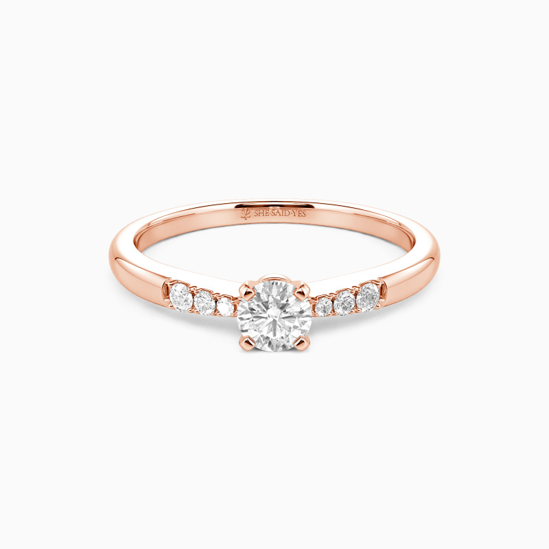 "Magischer Moment" Verlobungsring 0,8 ct Rund mit Seitensteinen