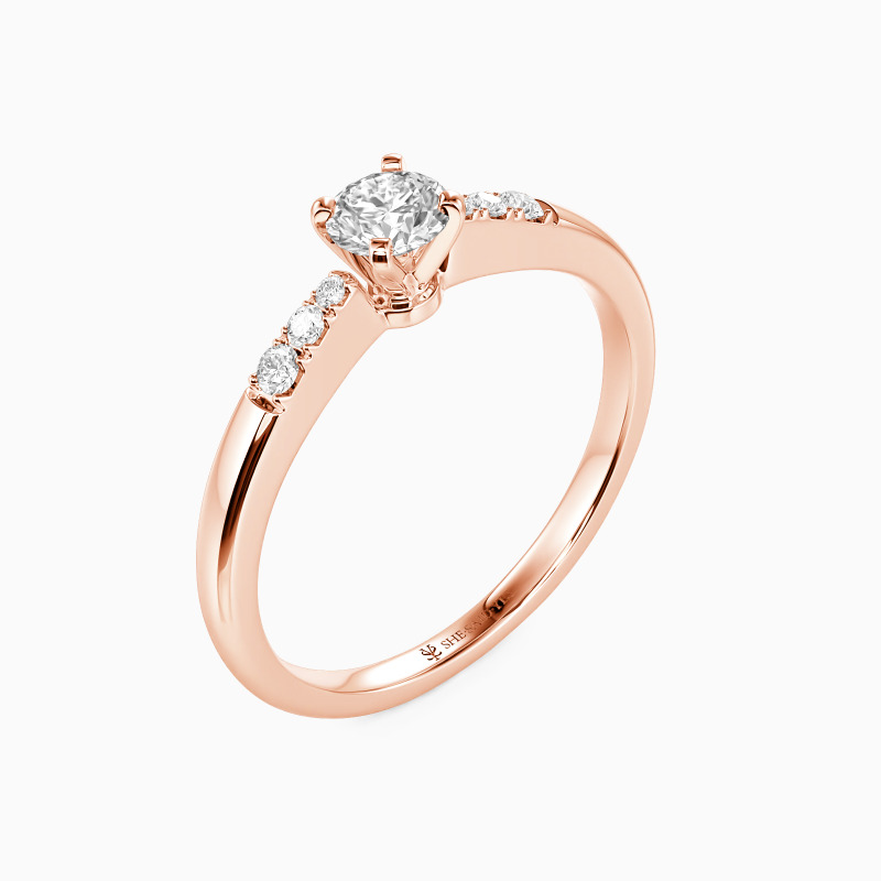 "Magischer Moment" Verlobungsring 0,8 ct Rund mit Seitensteinen