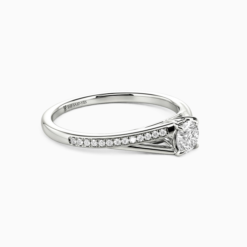 "Deine Liebe" Verlobungsring 0,3 ct Rund mit Seitensteinen