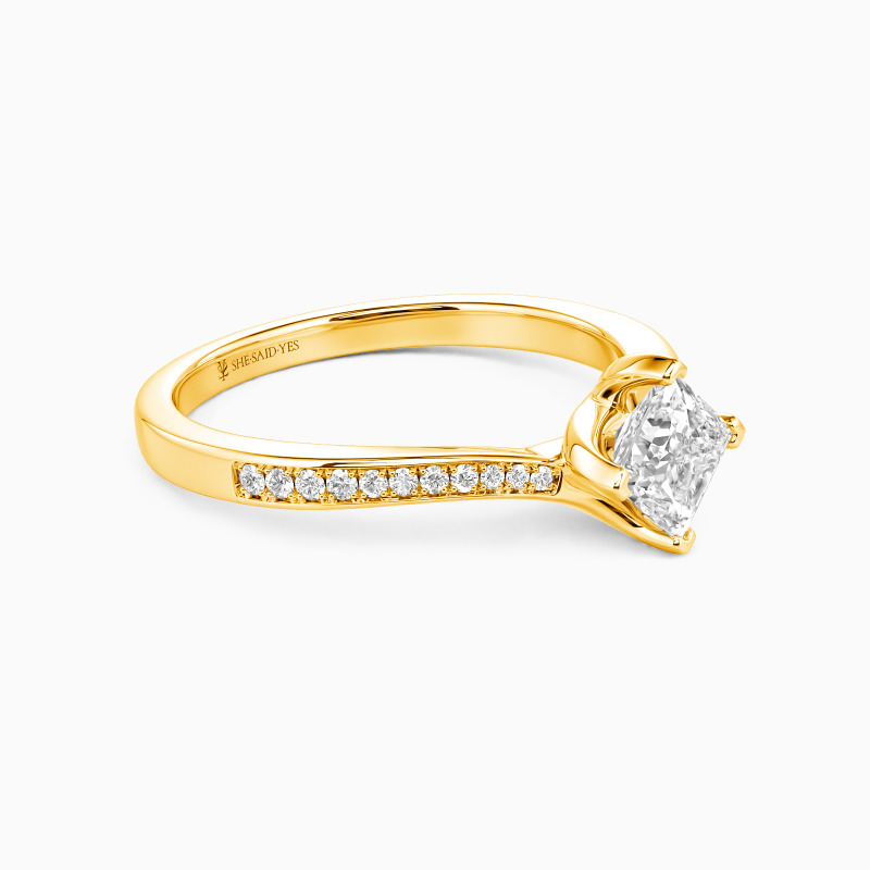 "Es Musste Dich Sein" Verlobungsring 0,6 ct Princess-Schliff mit Seitensteinen