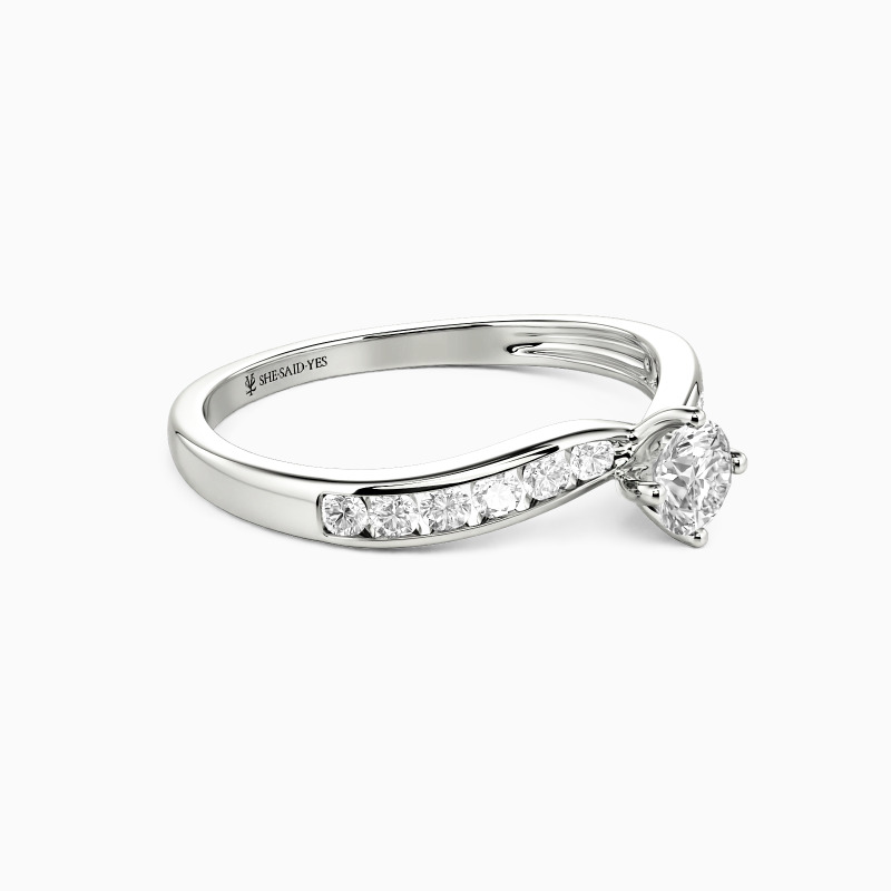 "Meine Vorliebe" Verlobungsring 0,8 ct Rund mit Seitensteinen