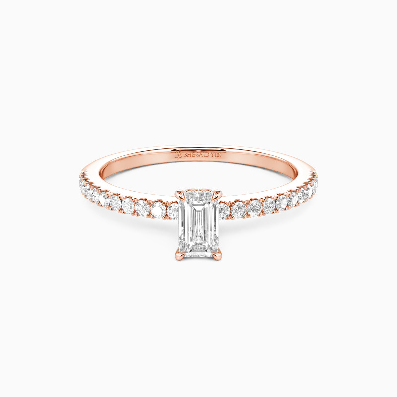 「ユア・ハンド・イン・マイン」 0.4ct エメラルドカット・サイドストーン 婚約指輪