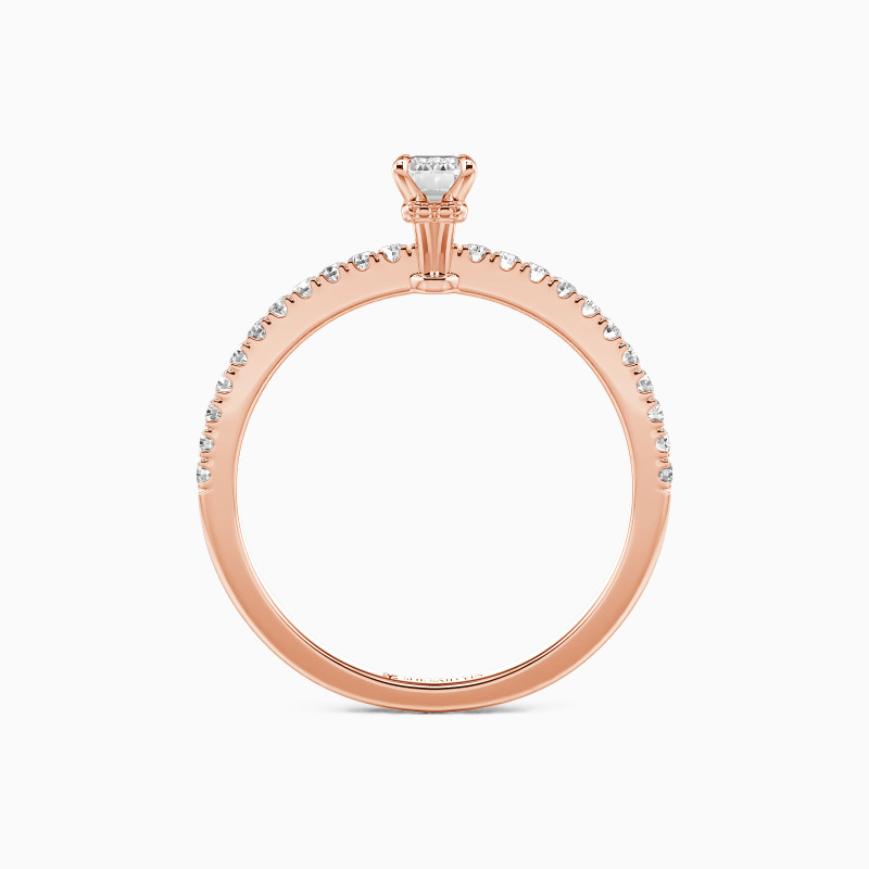 「ユア・ハンド・イン・マイン」 0.4ct エメラルドカット・サイドストーン 婚約指輪