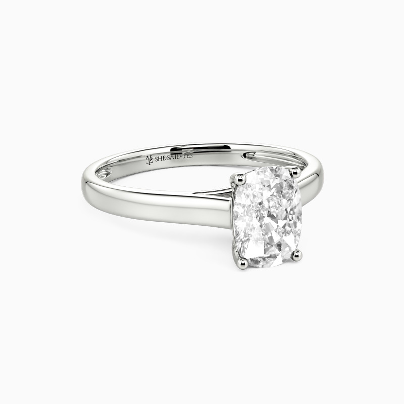 "Liebesgeschichte" 3ct Langkissen-Schliff Solitär Verlobungsring