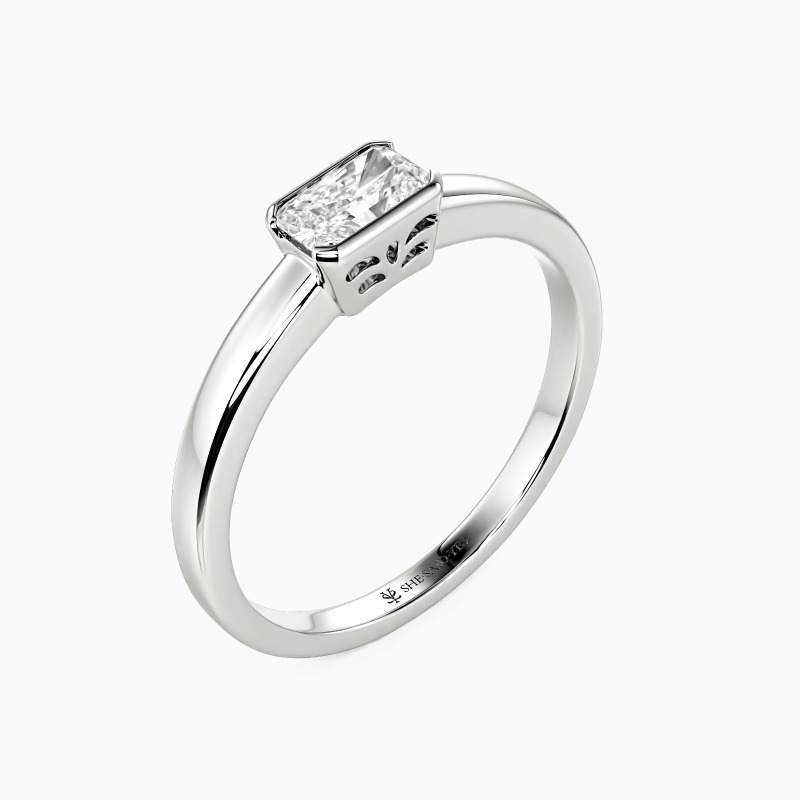 "Lieben und Verehren" Verlobungsring 0,4 ct Radiantschliff Solitär