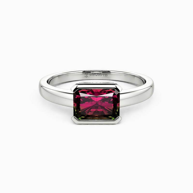 「愛し崇めて」ラディアントカット 1.0ct ソリティア婚約指輪 