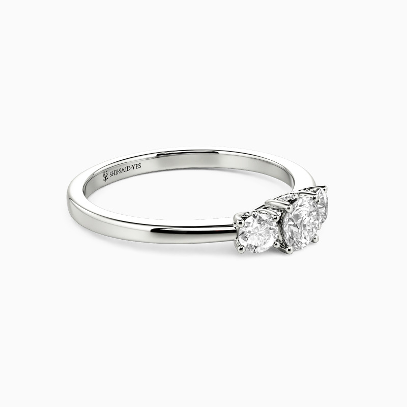 "Liebeslicht" Verlobungsring 0,3 ct Rund mit drei Steinen