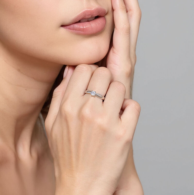 "Ewige Liebe" 0,5ct Rundschliff Solitär-Verlobungsring