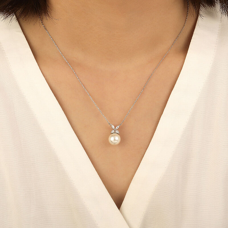 "Hint of Bloom" 9.5-10mm Freshwater Pearl Necklace