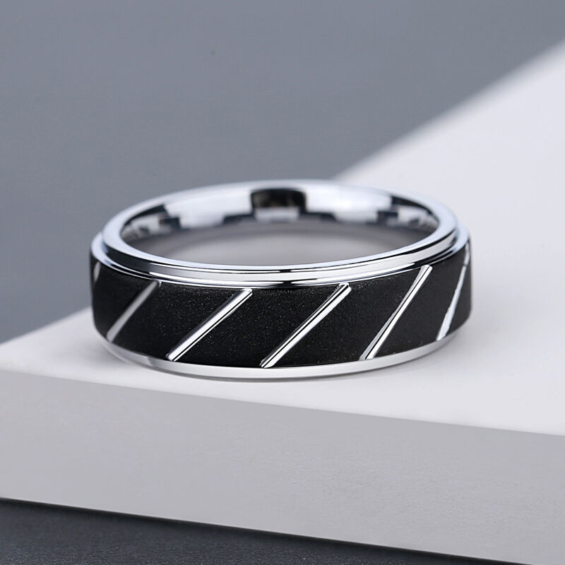 「真夜中の囁き」8mm タングステンカーバイド メンズ婚約指輪