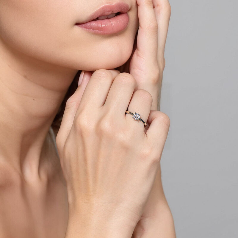 "Mein ganzes Sein" 0,5ct Rundschliff Solitärring
