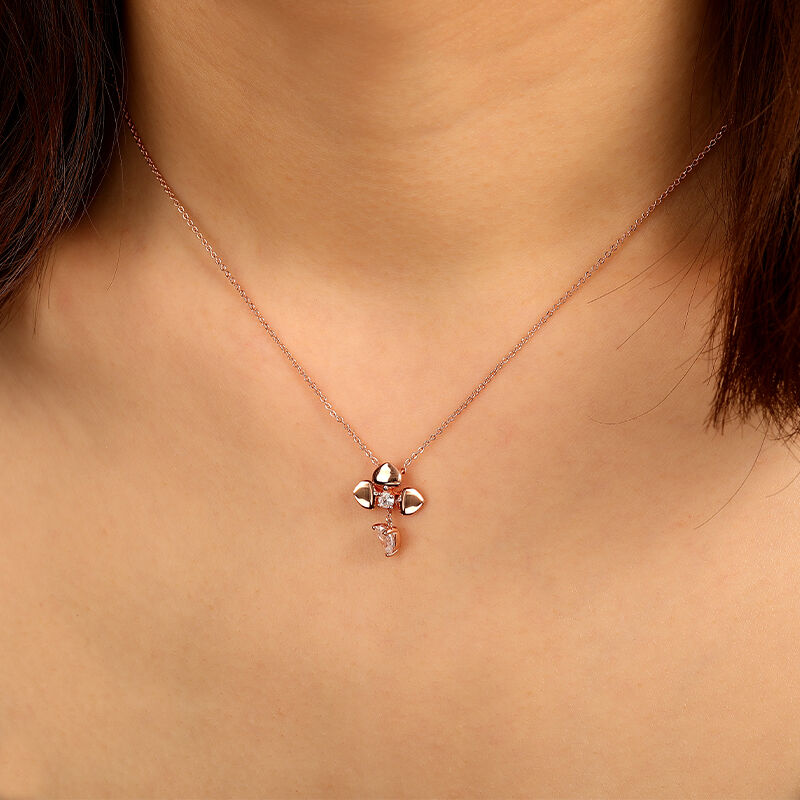 "Floral Secret" Heart Cut Necklace