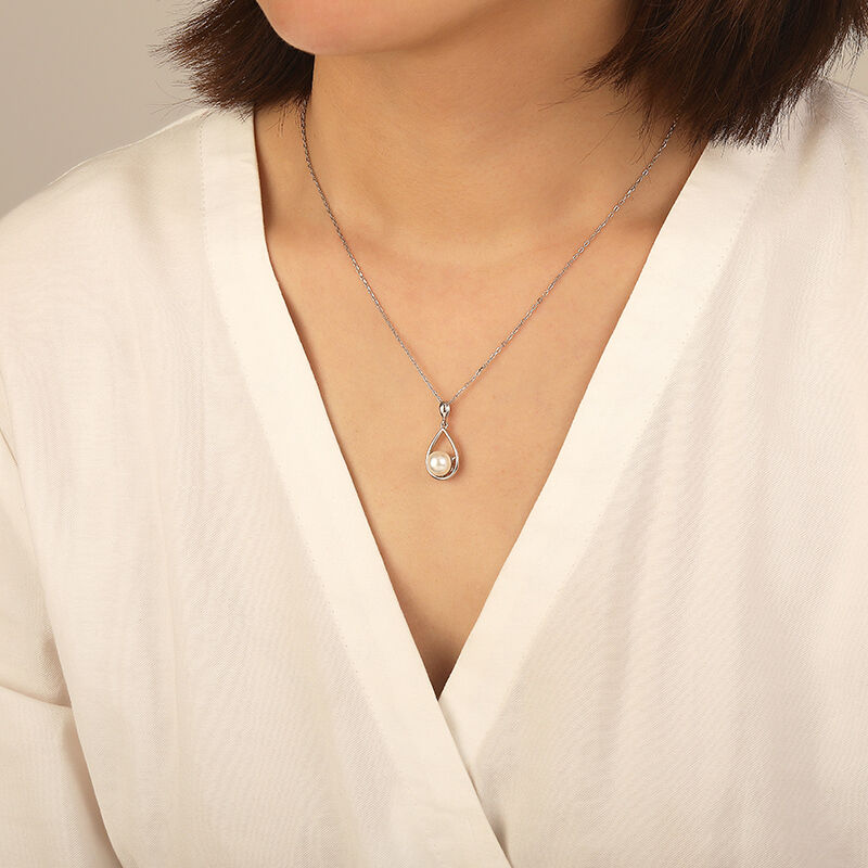 "Whispering Moonlight" 7.5-8.0mm Freshwater Pearl Necklace