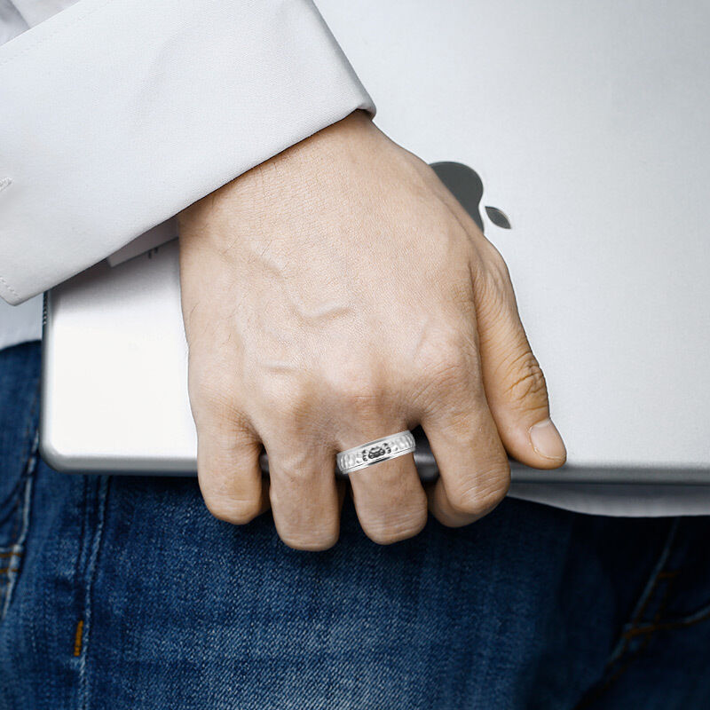 "Eternal Crest" Men's Wedding Ring