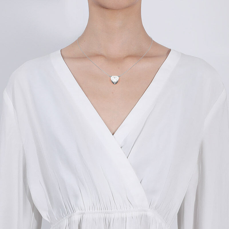 "Lovemist" Heart Cut Necklace